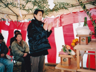 社屋建設の地鎮祭の様子